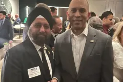 APS-President-Gary-Sikka-with-Minority-Leader-Congressman-Hakeem-Jeffries